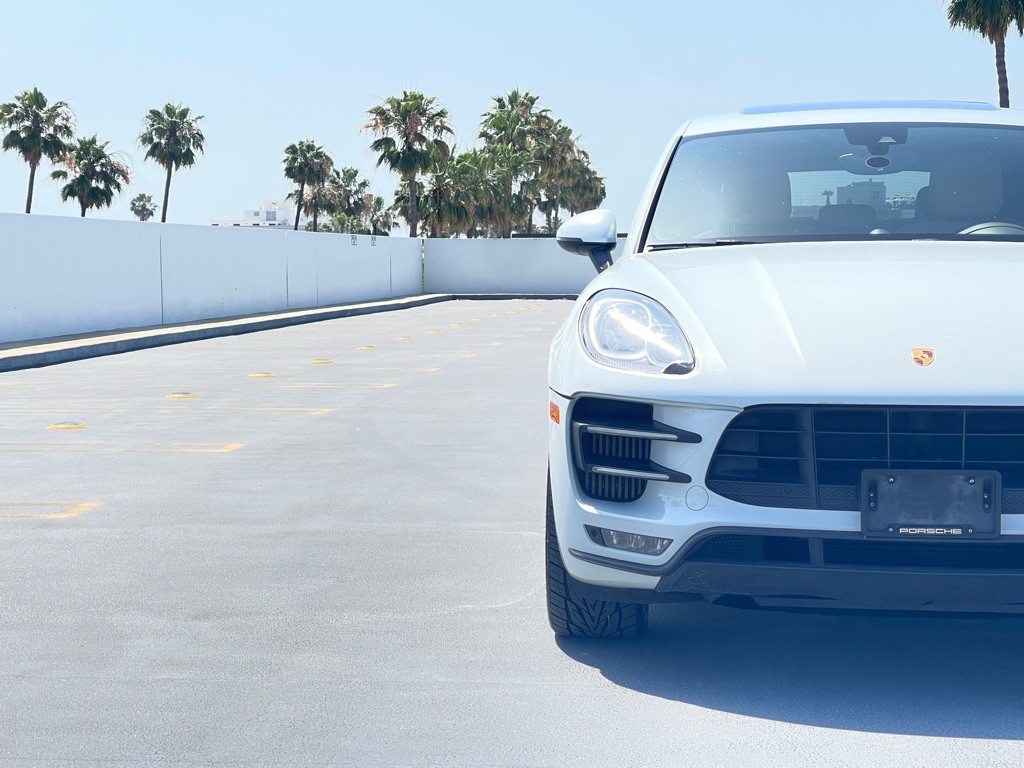 2017 Porsche Macan Image 20