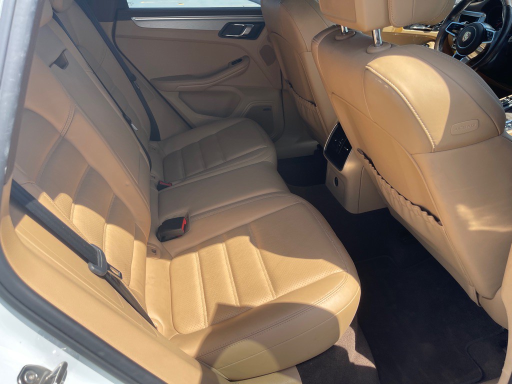 2017 Porsche Macan Image 69