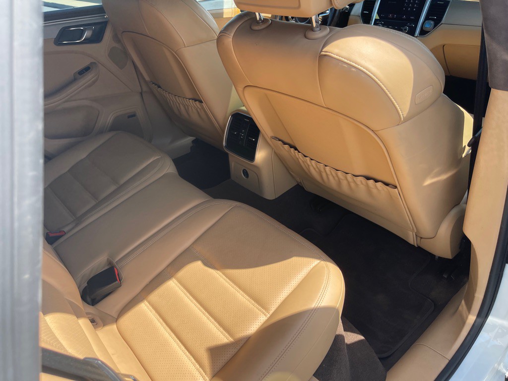 2017 Porsche Macan Image 72