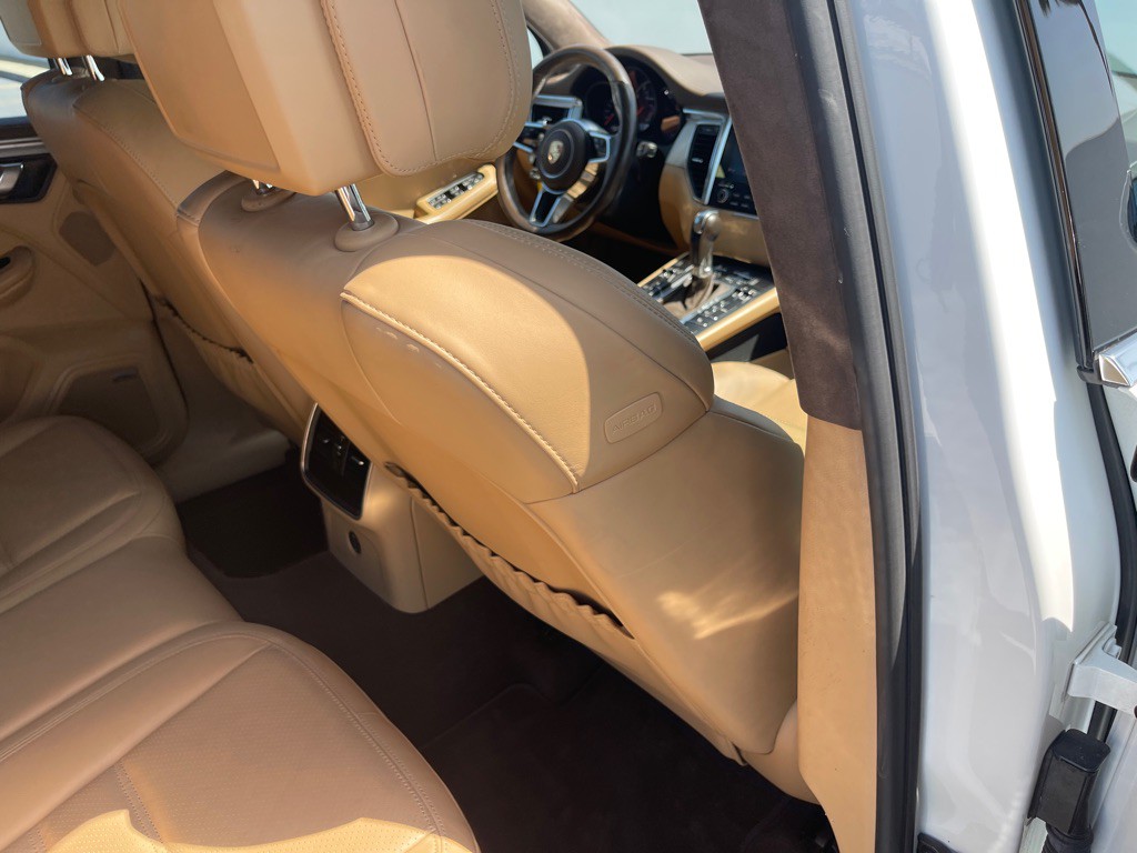 2017 Porsche Macan Image 73