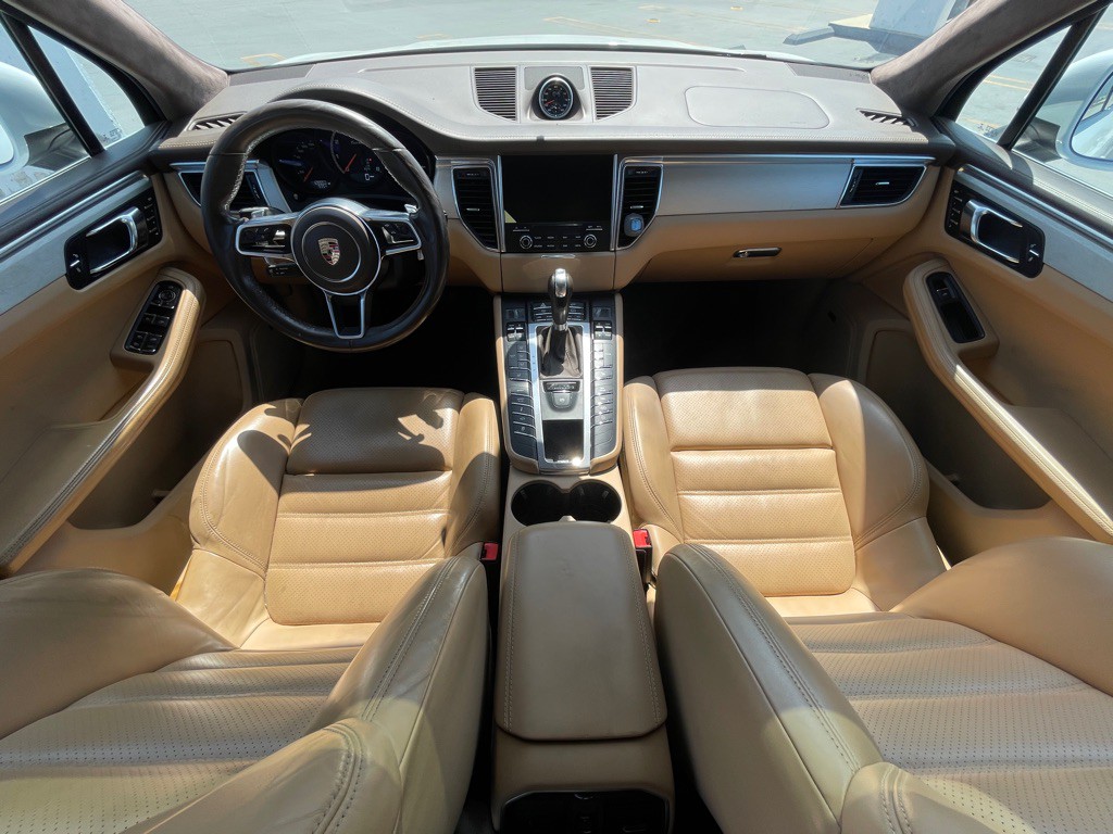 2017 Porsche Macan Image 77