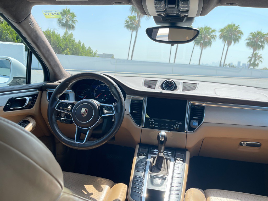 2017 Porsche Macan Image 83