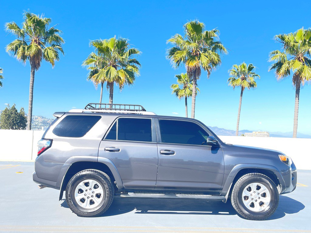 2015 Toyota 4Runner Image 28