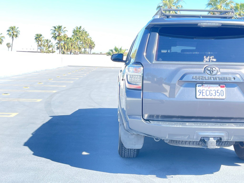 2015 Toyota 4Runner Image 32