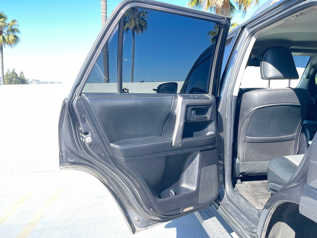 2015 Toyota 4Runner Image 37