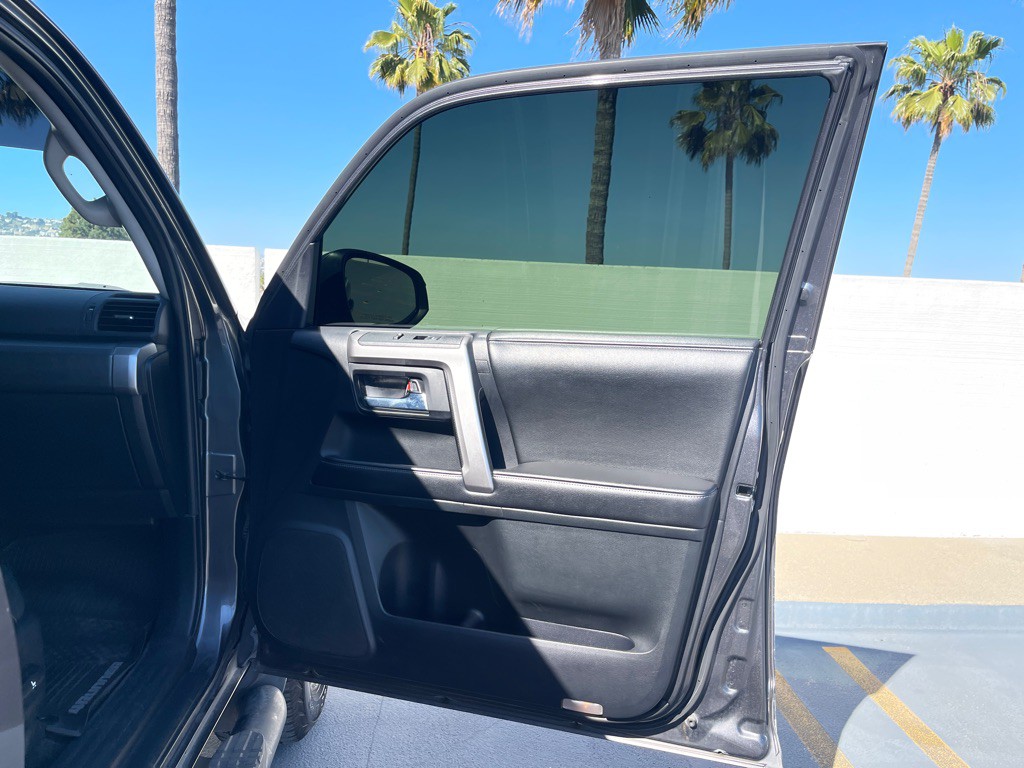 2015 Toyota 4Runner Image 39