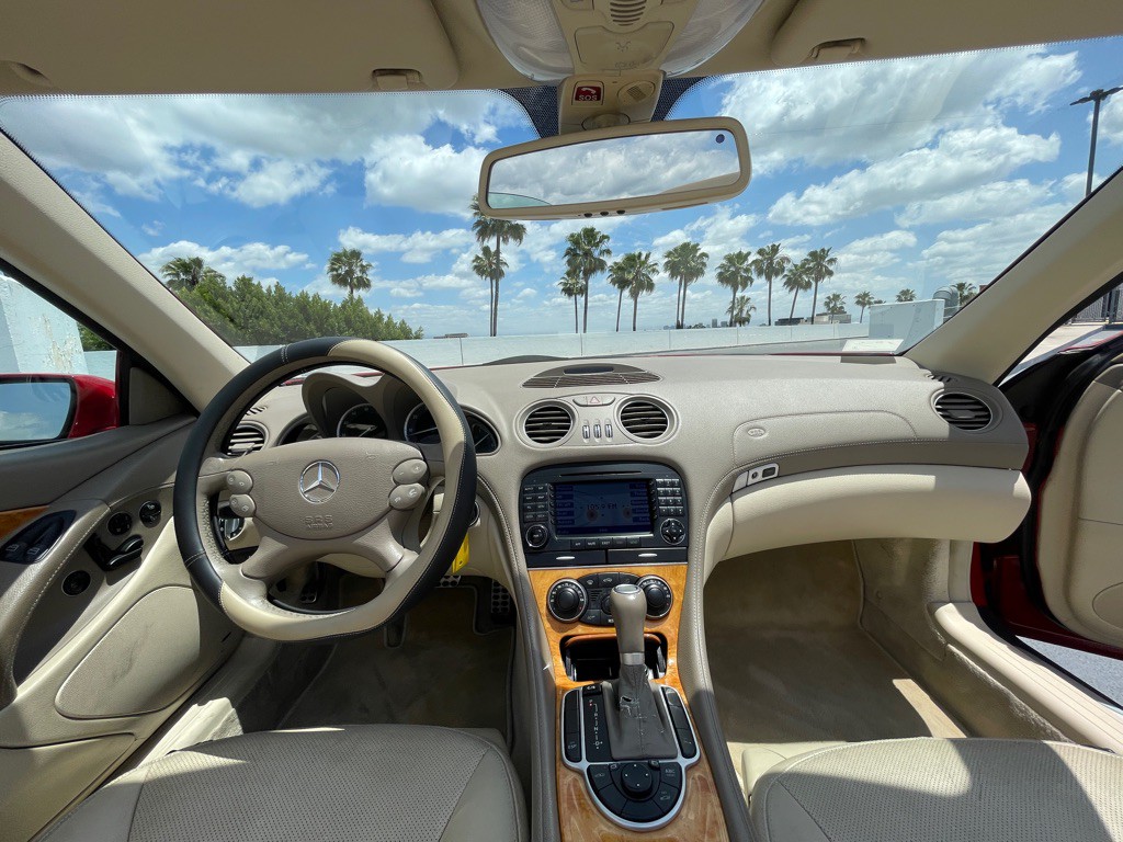 2005 Mercedes-Benz SL-Class Image 5
