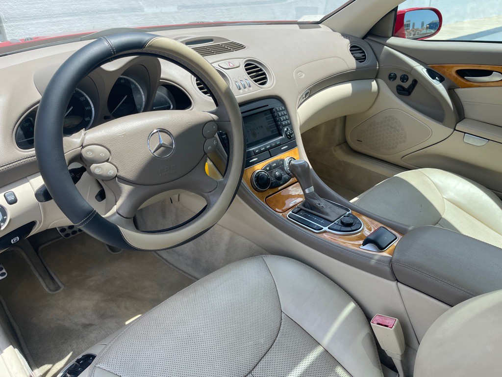 2005 Mercedes-Benz SL-Class Image 70