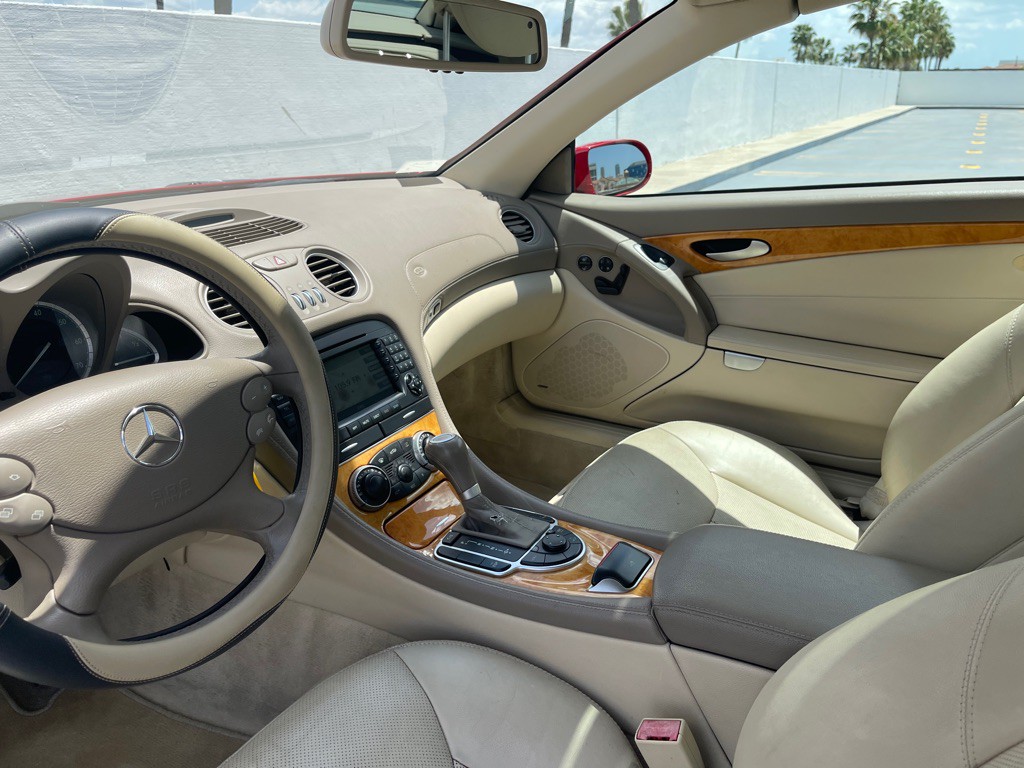 2005 Mercedes-Benz SL-Class Image 72