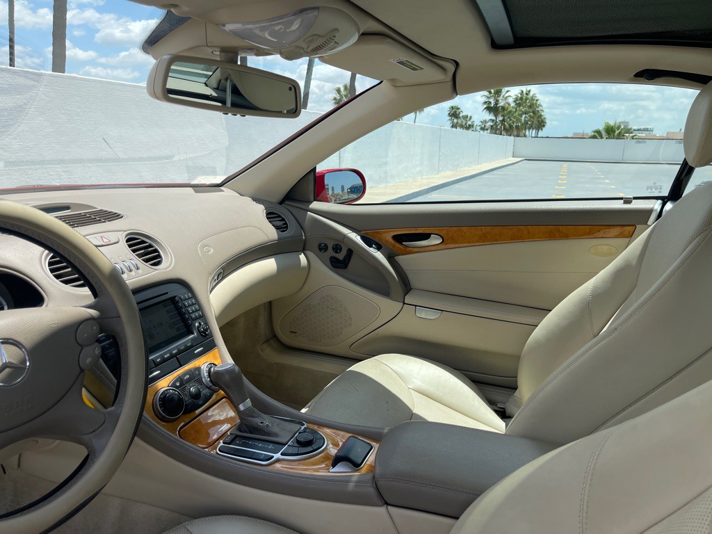 2005 Mercedes-Benz SL-Class Image 73