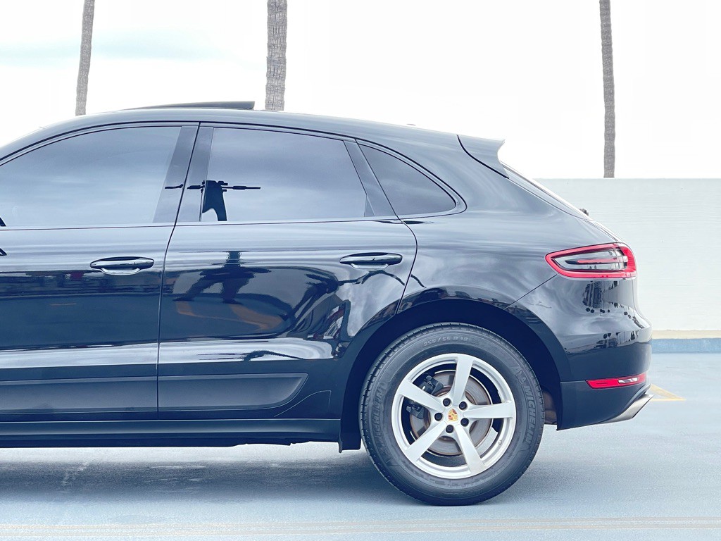 2018 Porsche Macan Image 6