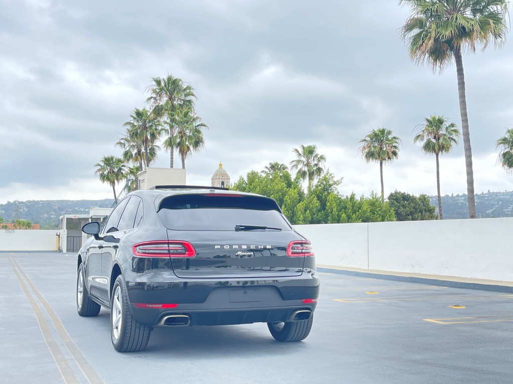 2018 Porsche Macan Image 8