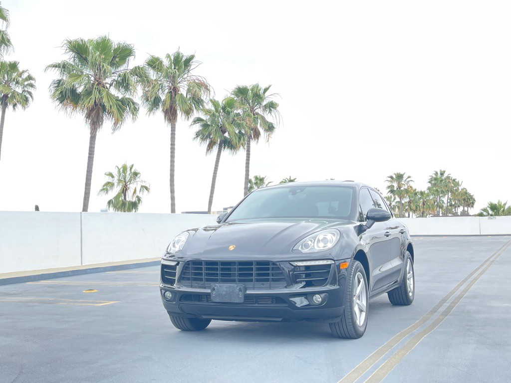 2018 Porsche Macan Image 16