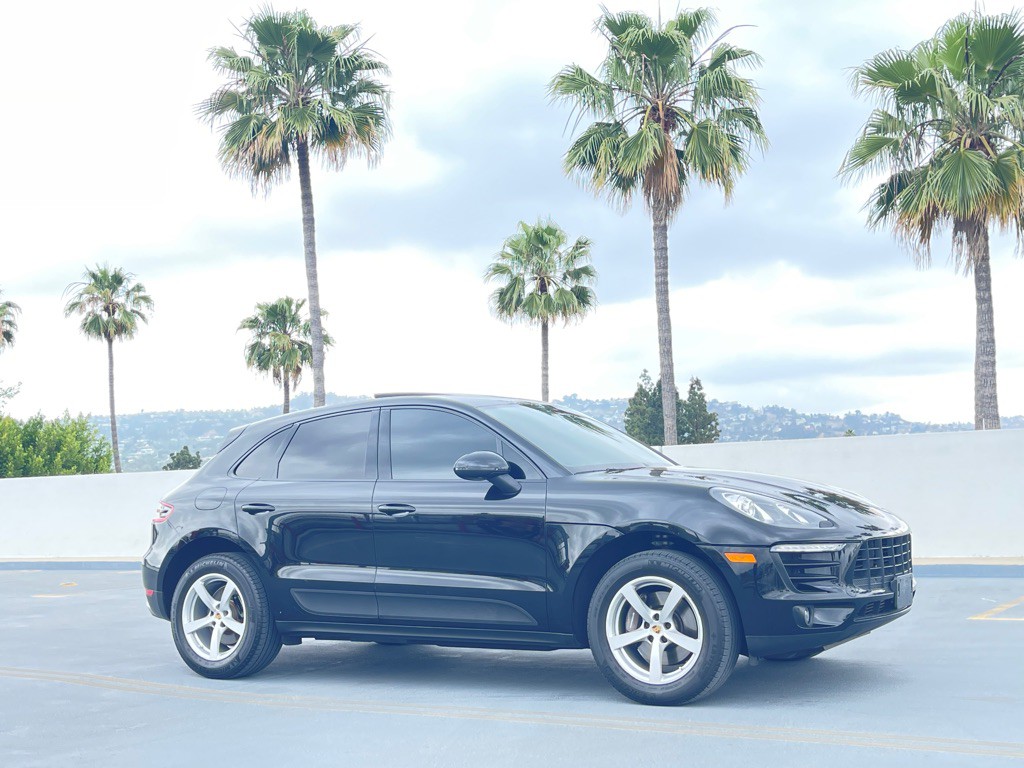 2018 Porsche Macan Image 31