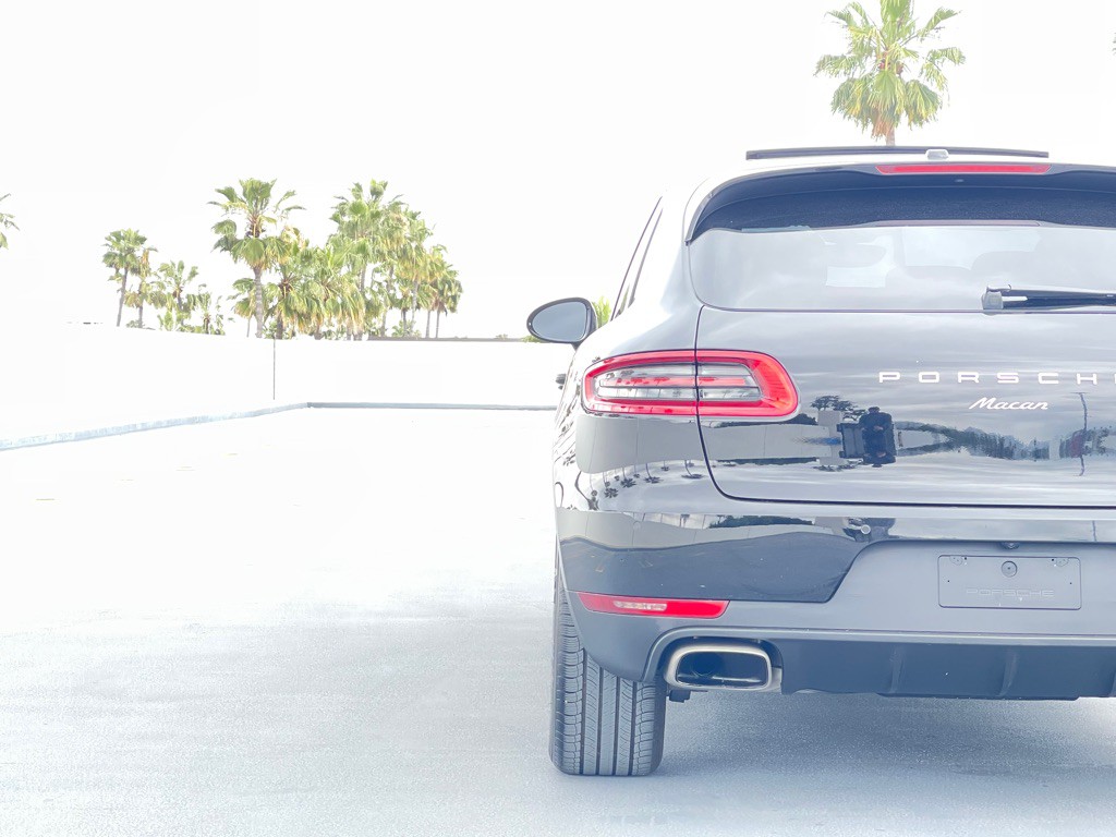 2018 Porsche Macan Image 37
