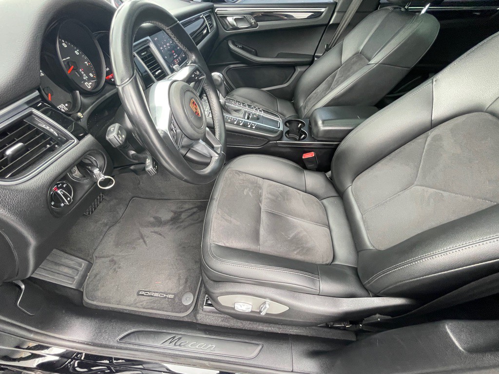 2018 Porsche Macan Image 46