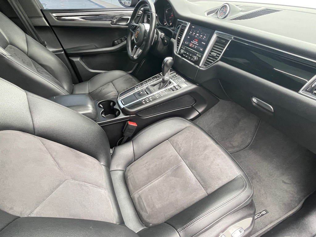 2018 Porsche Macan Image 66
