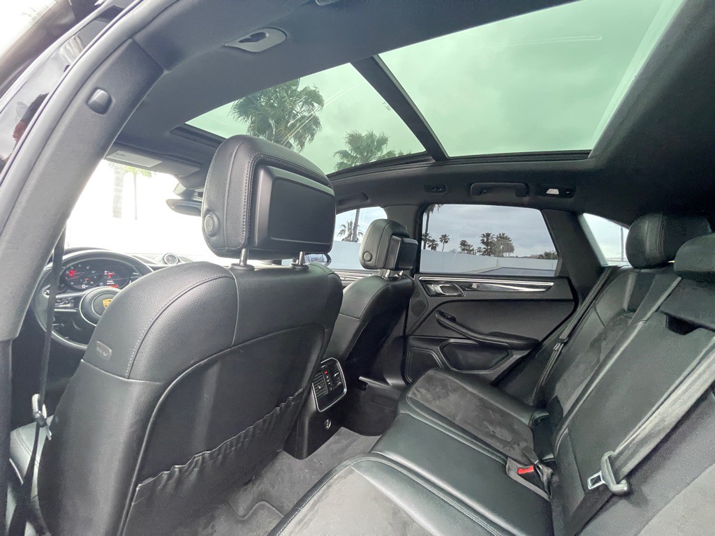 2018 Porsche Macan Image 68