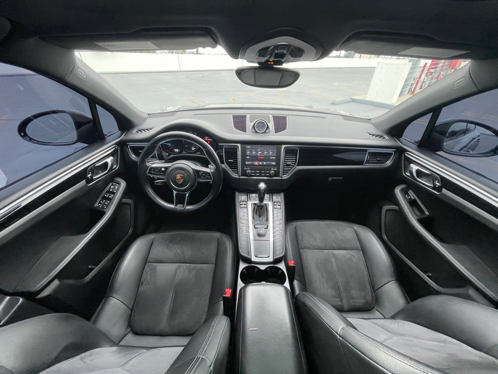2018 Porsche Macan Image 75