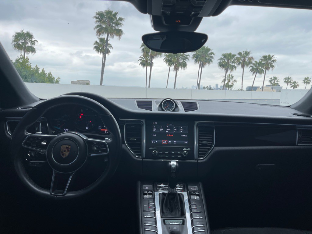 2018 Porsche Macan Image 80