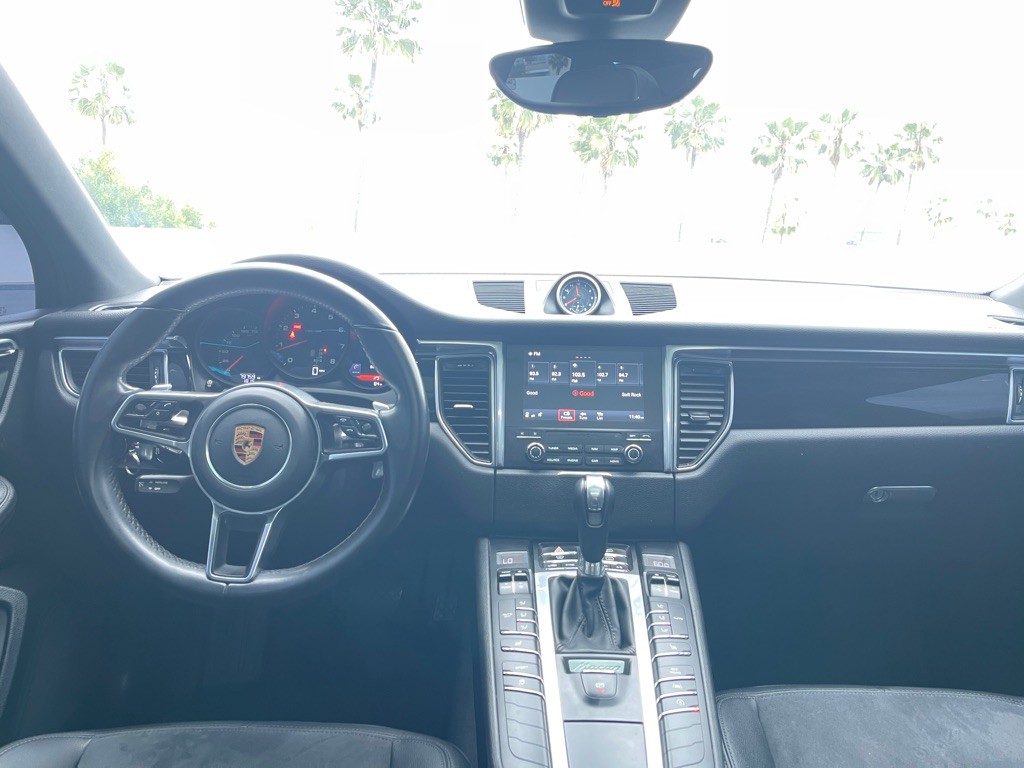 2018 Porsche Macan Image 81