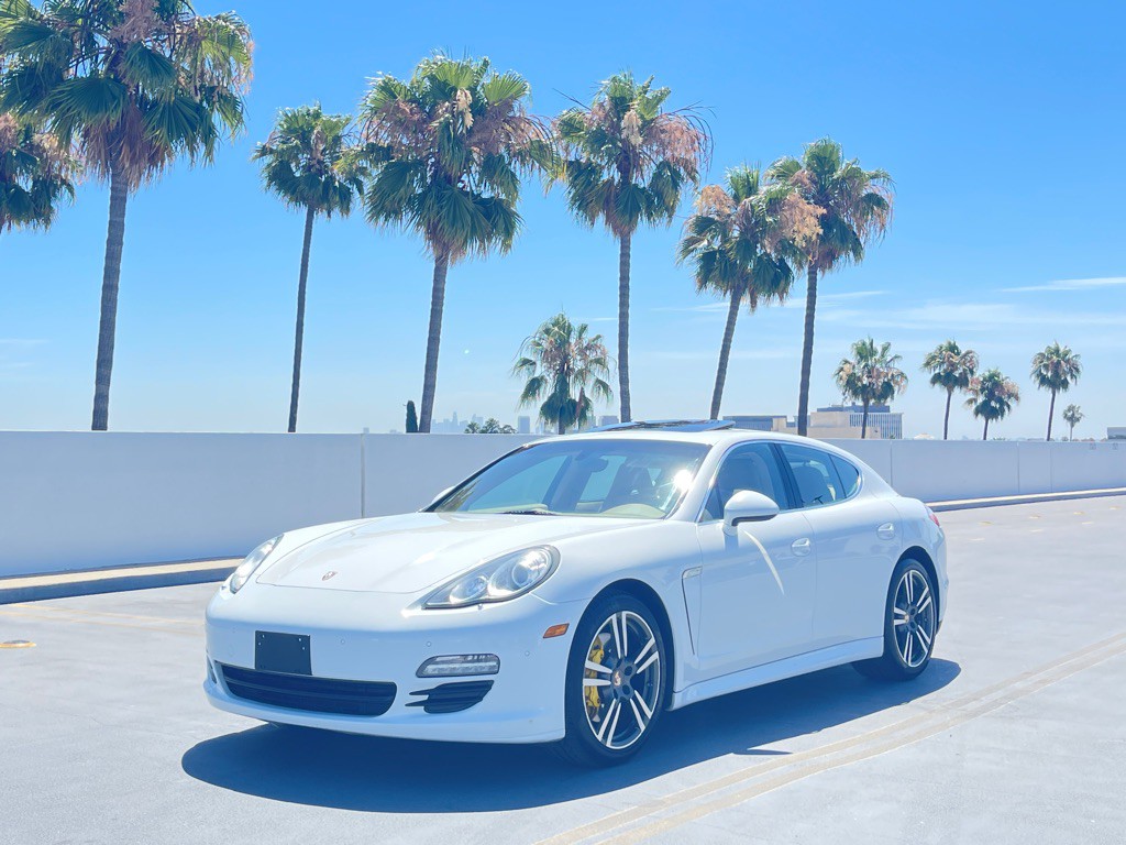 2013 Porsche Panamera Image 3