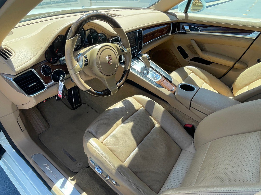2013 Porsche Panamera Image 5