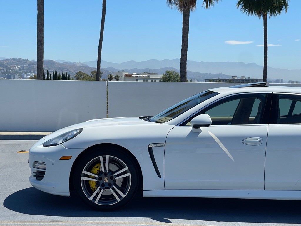 2013 Porsche Panamera Image 7