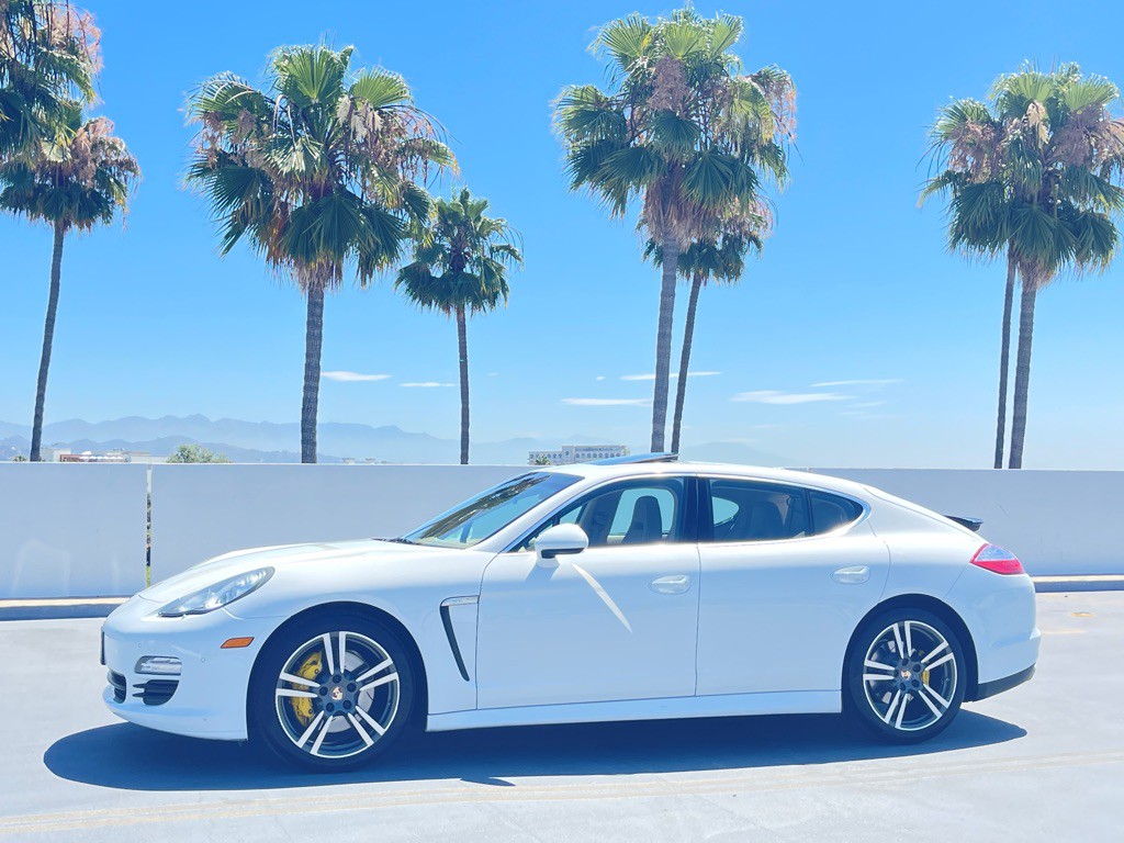 2013 Porsche Panamera Image 15