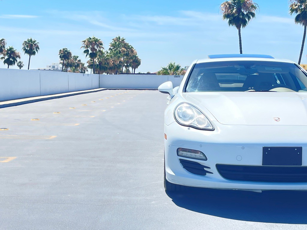 2013 Porsche Panamera Image 20