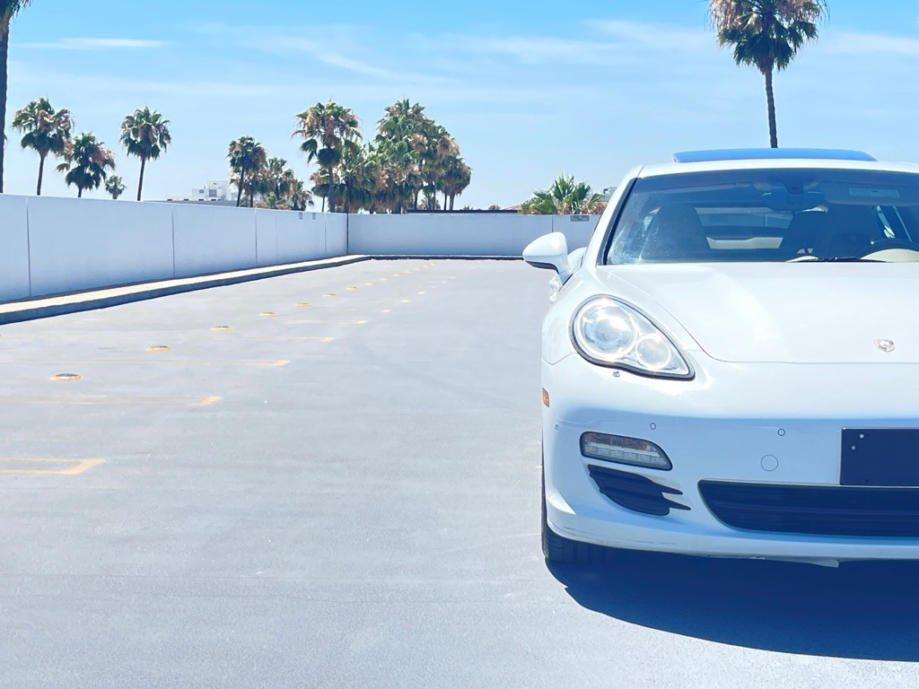 2013 Porsche Panamera Image 22