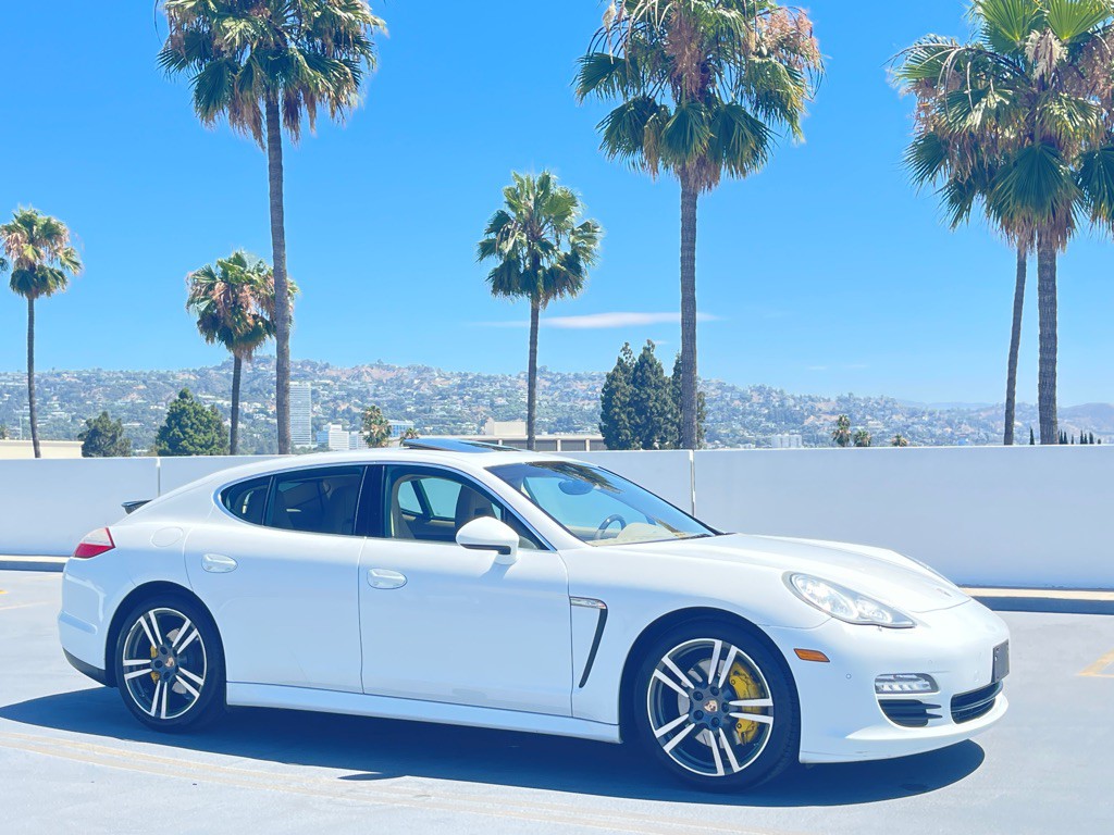2013 Porsche Panamera Image 29