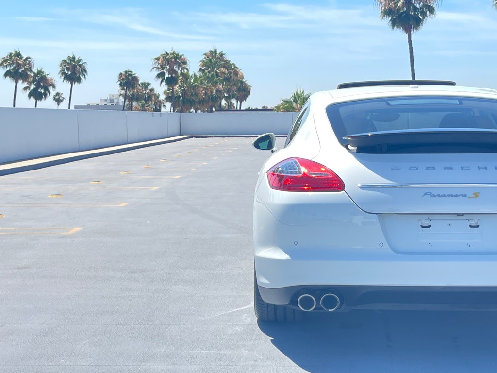 2013 Porsche Panamera Image 41
