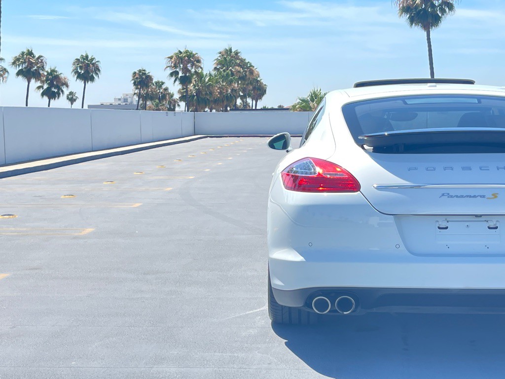 2013 Porsche Panamera Image 42