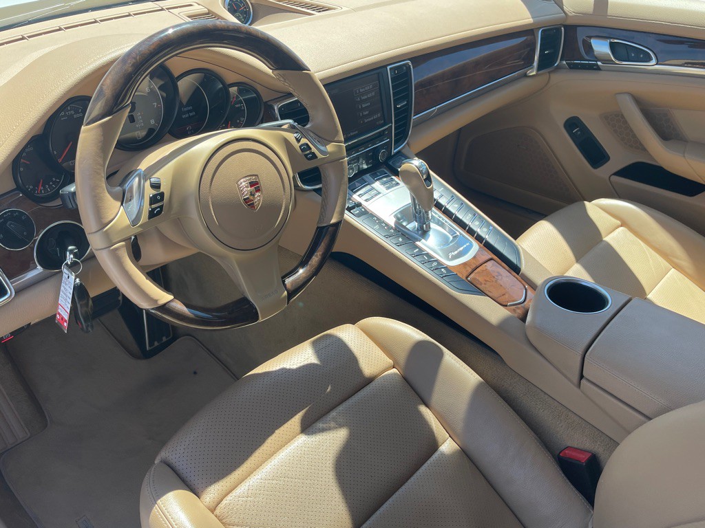 2013 Porsche Panamera Image 45