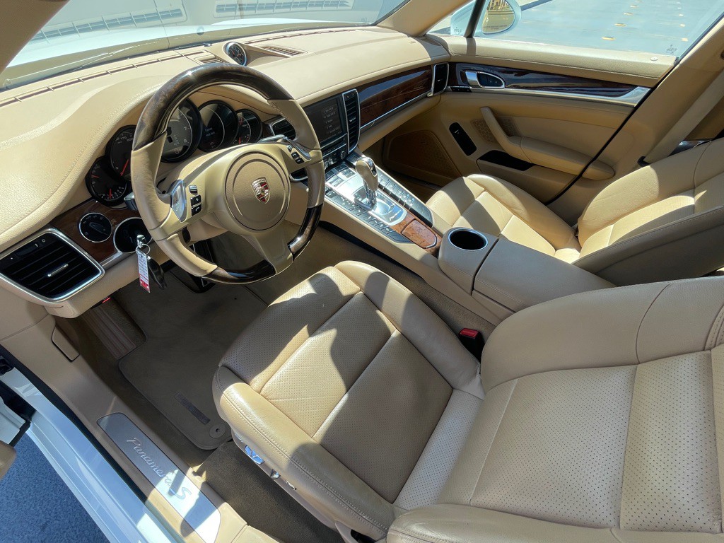 2013 Porsche Panamera Image 55
