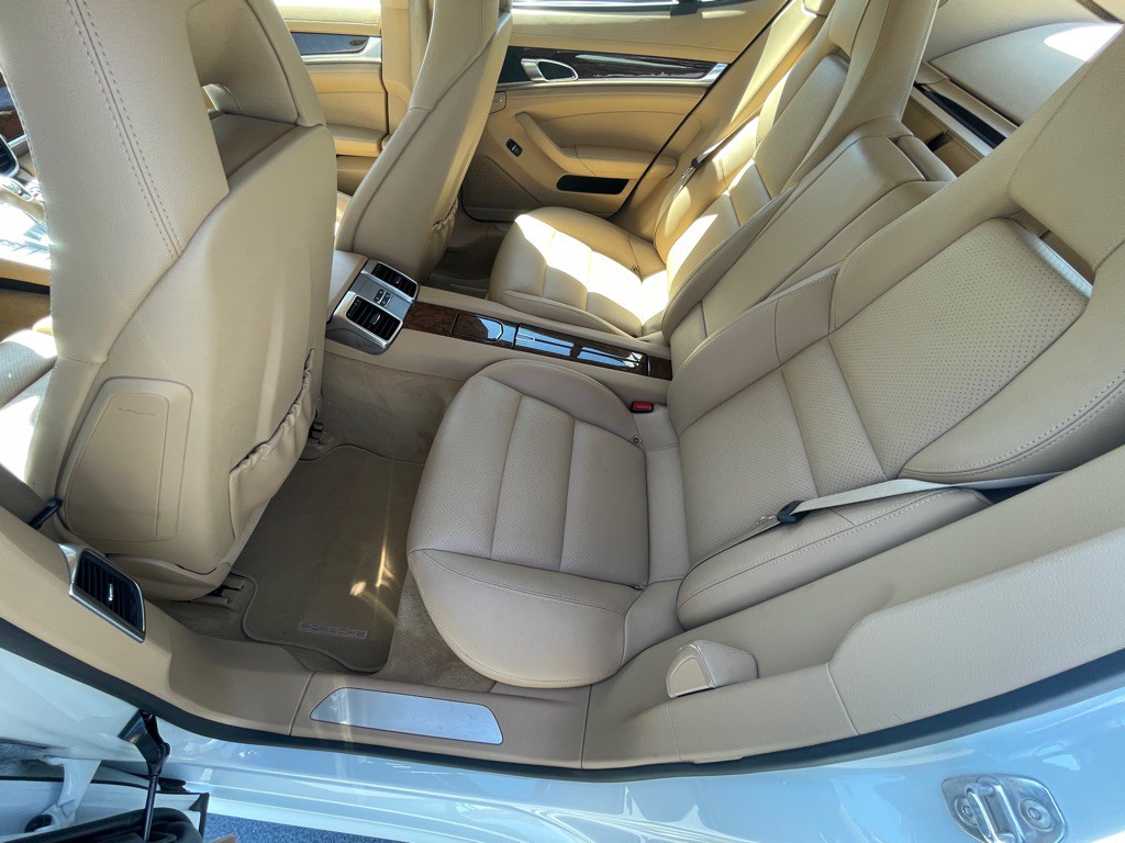 2013 Porsche Panamera Image 57