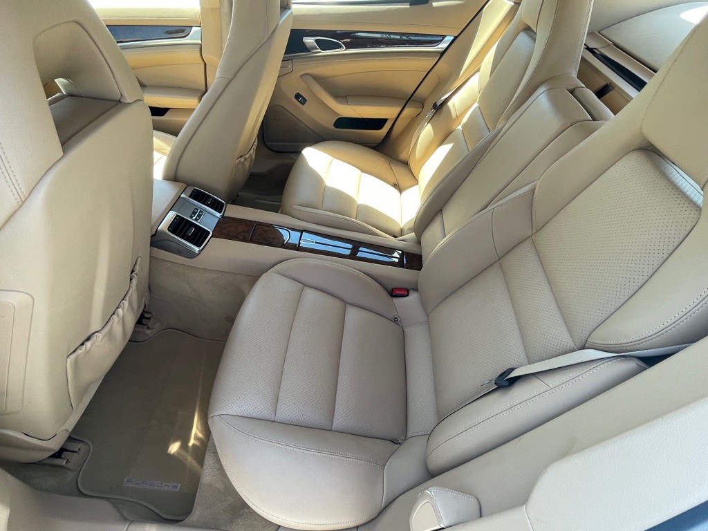 2013 Porsche Panamera Image 59