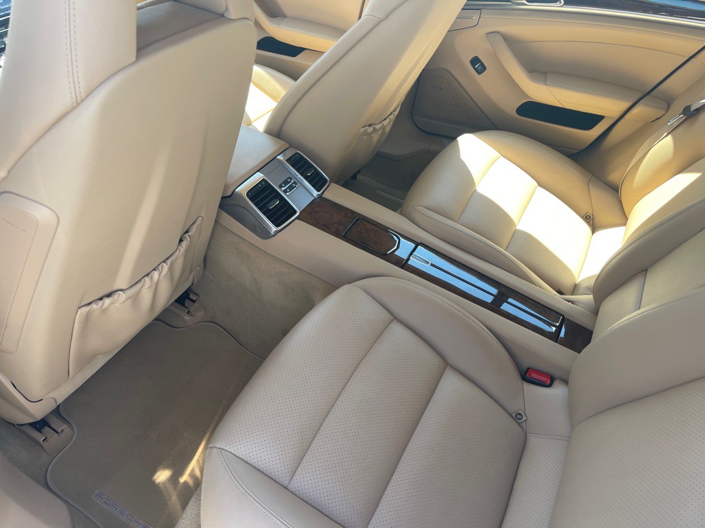 2013 Porsche Panamera Image 60