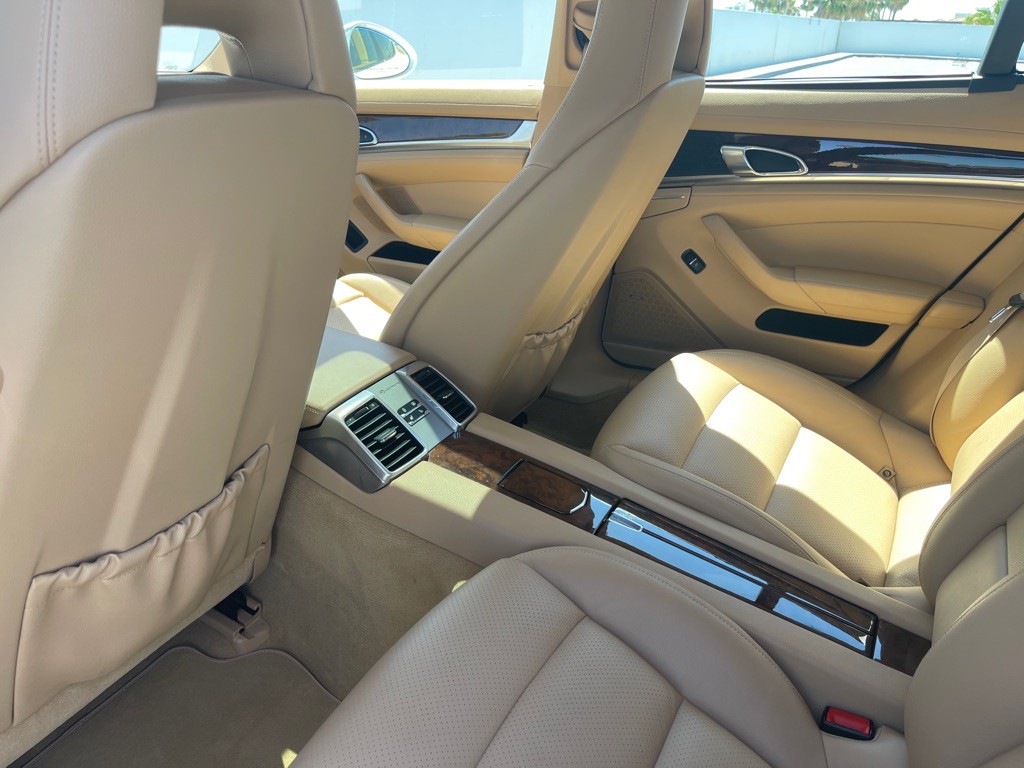 2013 Porsche Panamera Image 67