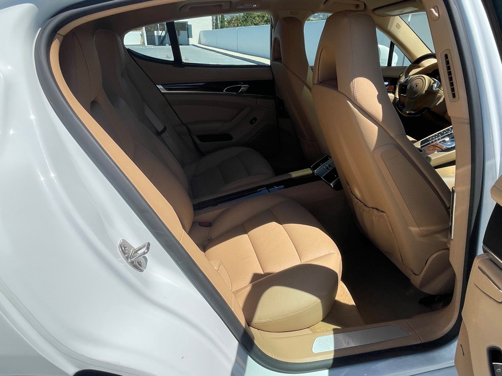 2013 Porsche Panamera Image 69