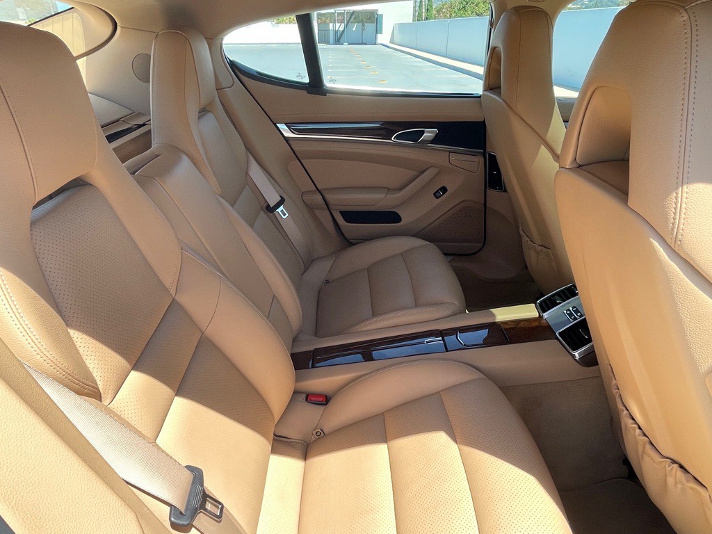 2013 Porsche Panamera Image 71