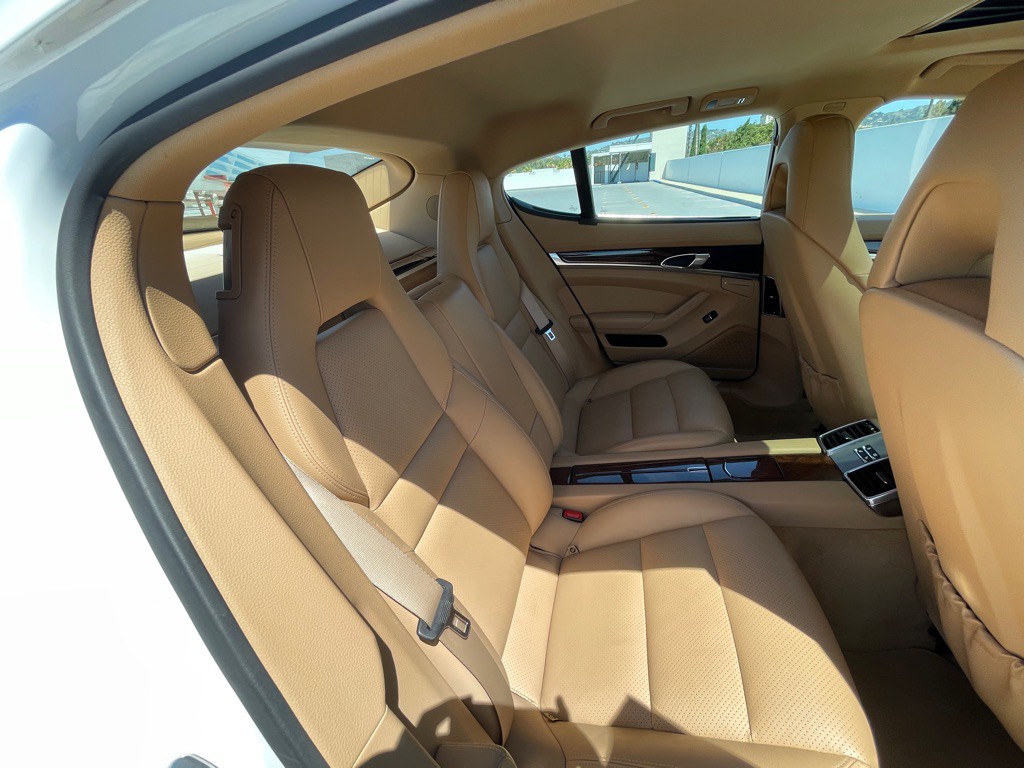 2013 Porsche Panamera Image 72