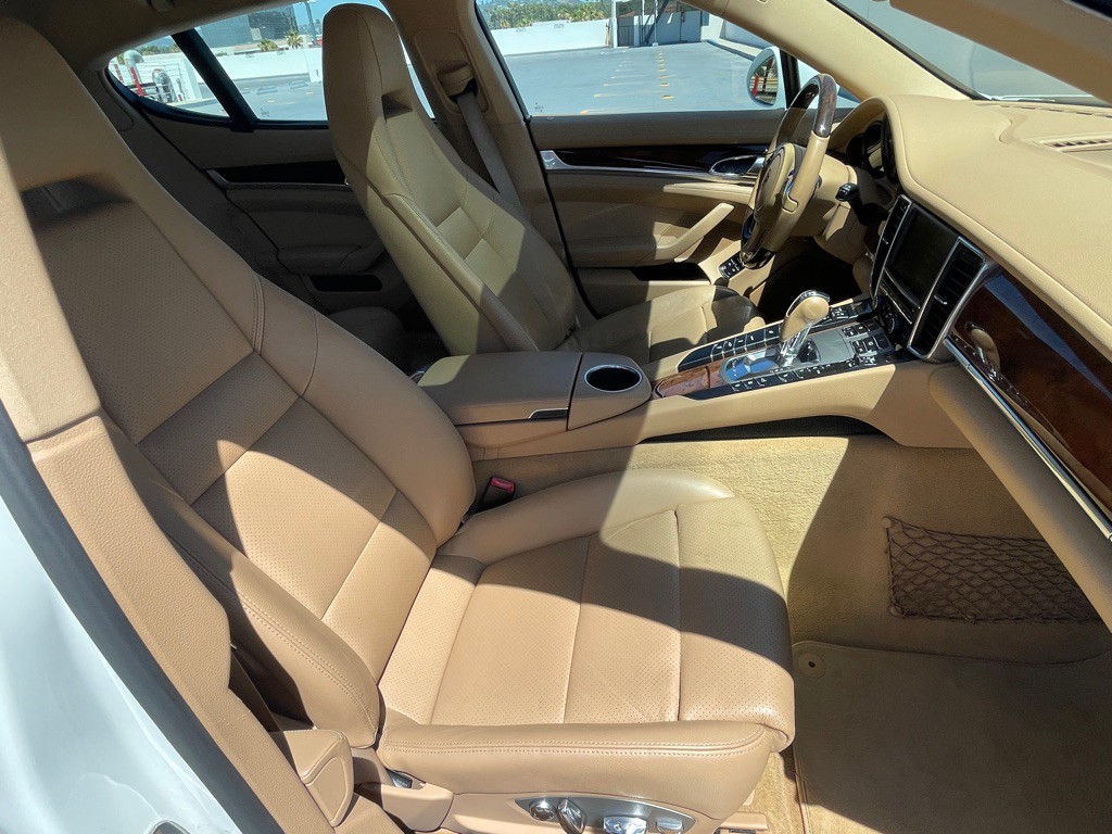 2013 Porsche Panamera Image 78
