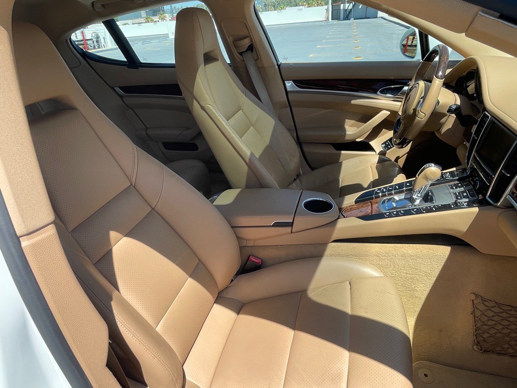 2013 Porsche Panamera Image 79