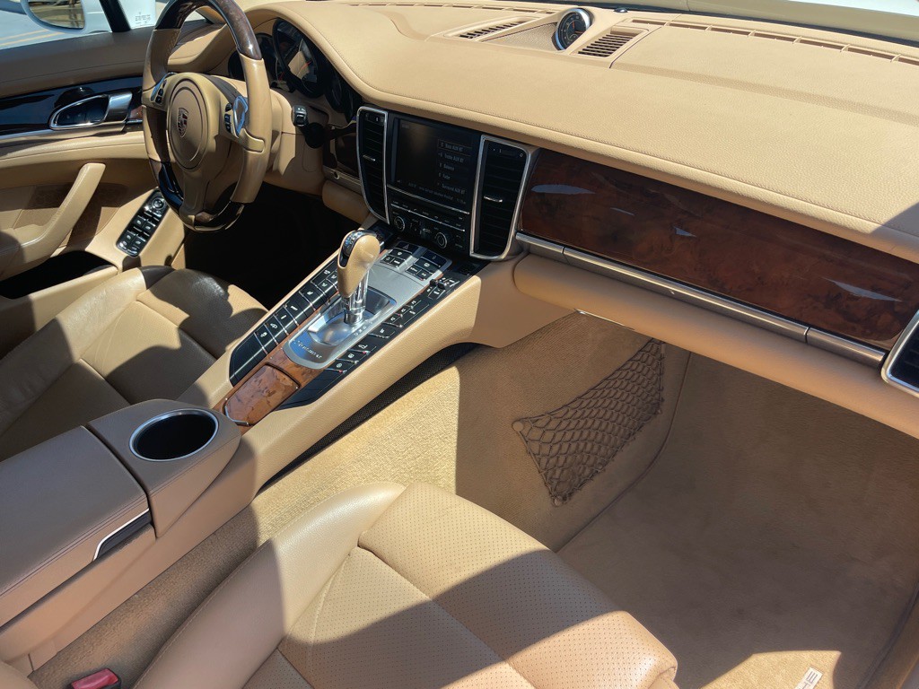 2013 Porsche Panamera Image 81