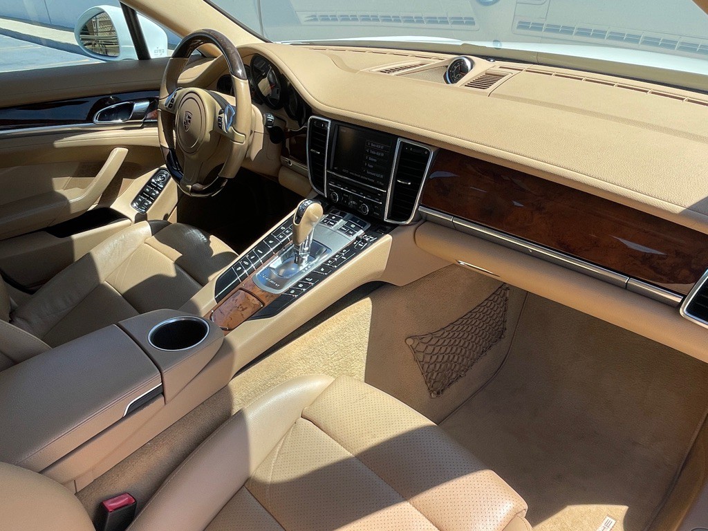2013 Porsche Panamera Image 85