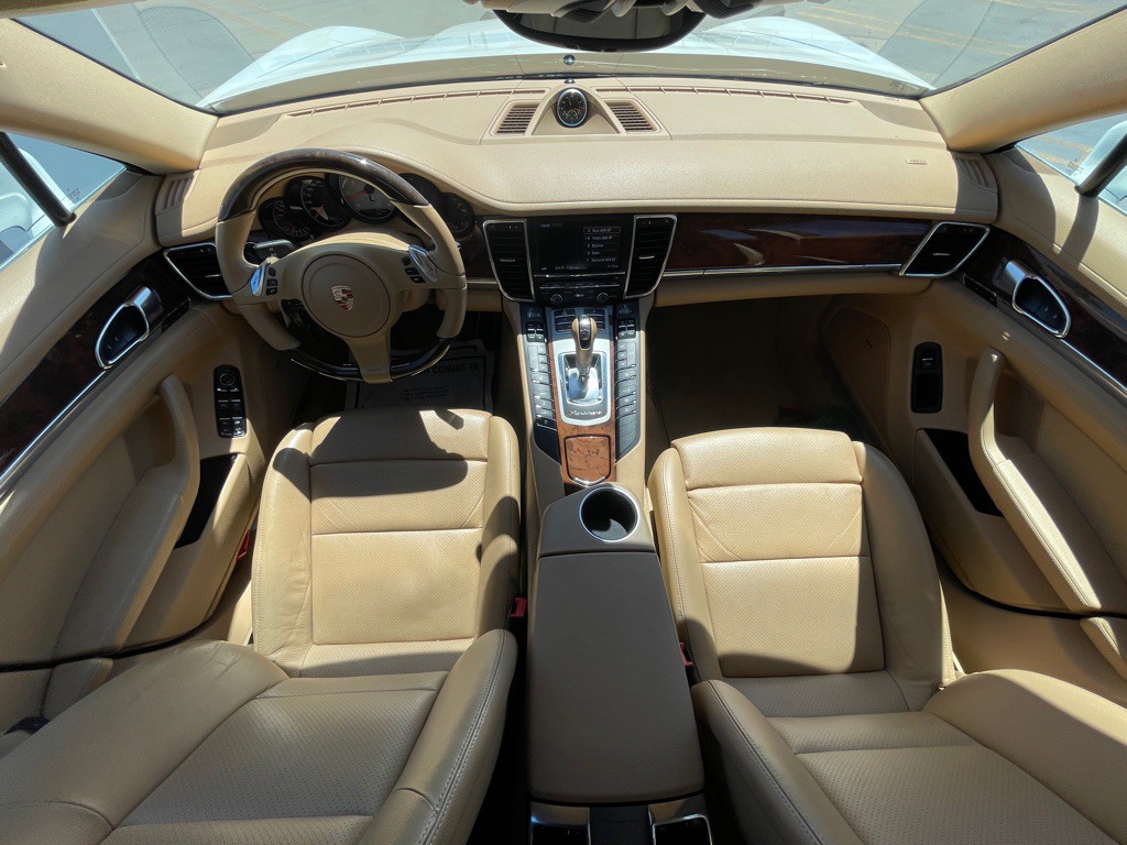 2013 Porsche Panamera Image 86