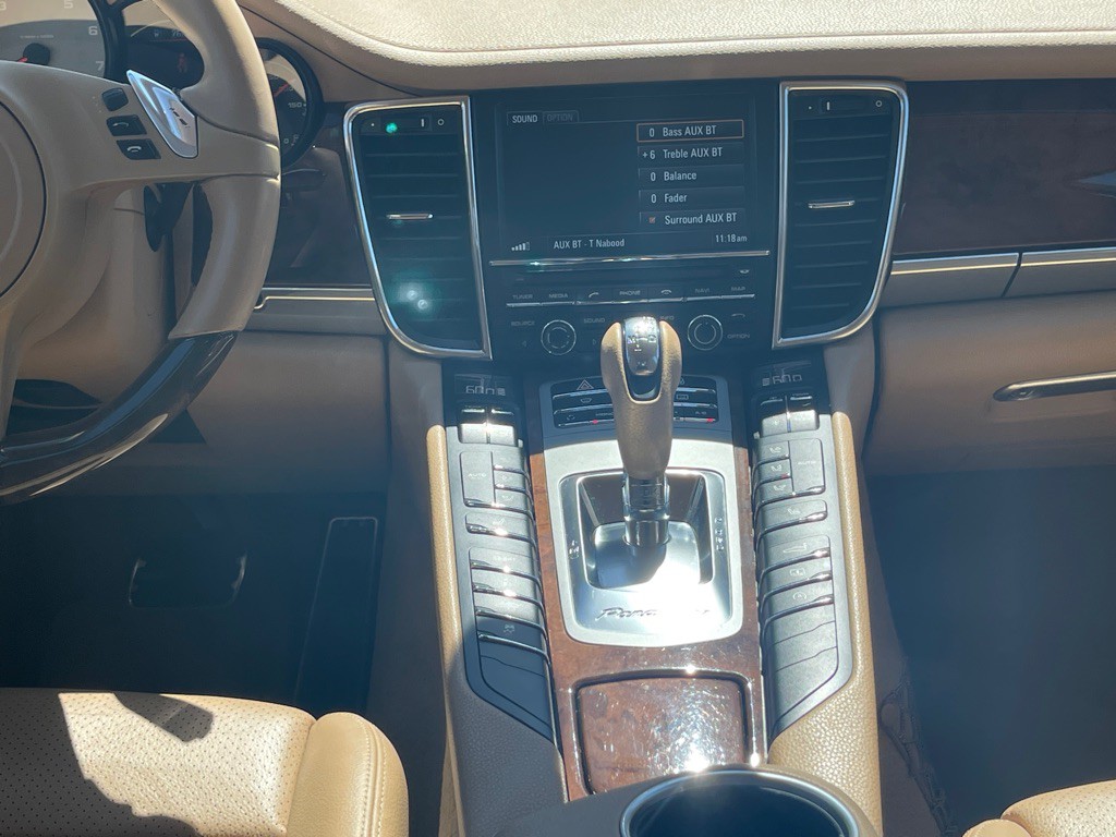 2013 Porsche Panamera Image 95