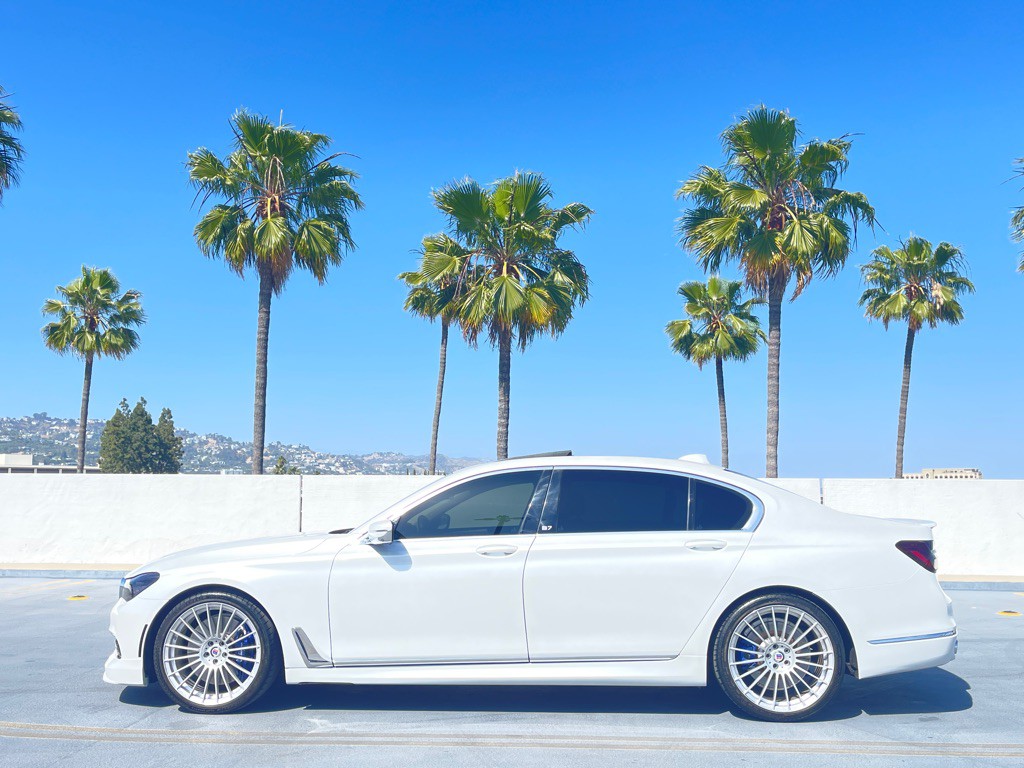2017 BMW 7 Series Image 12